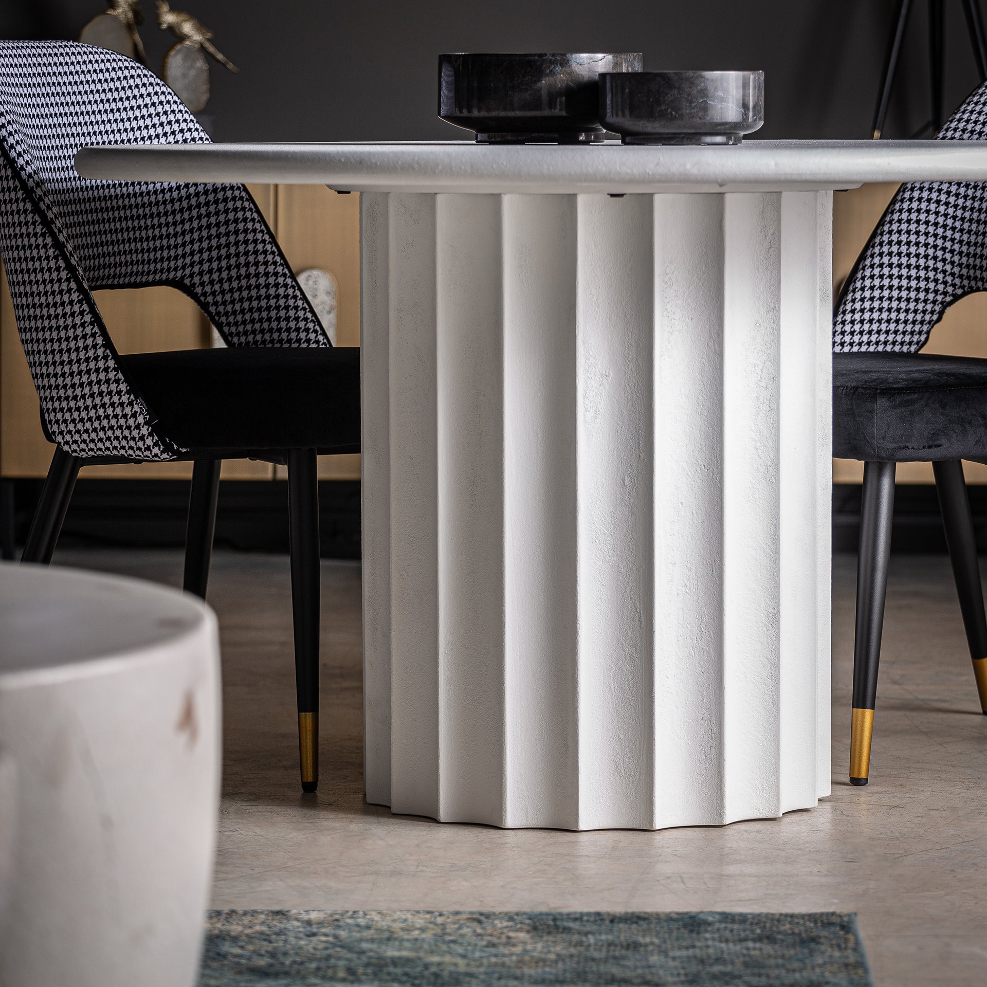 MULCEY DINING TABLE